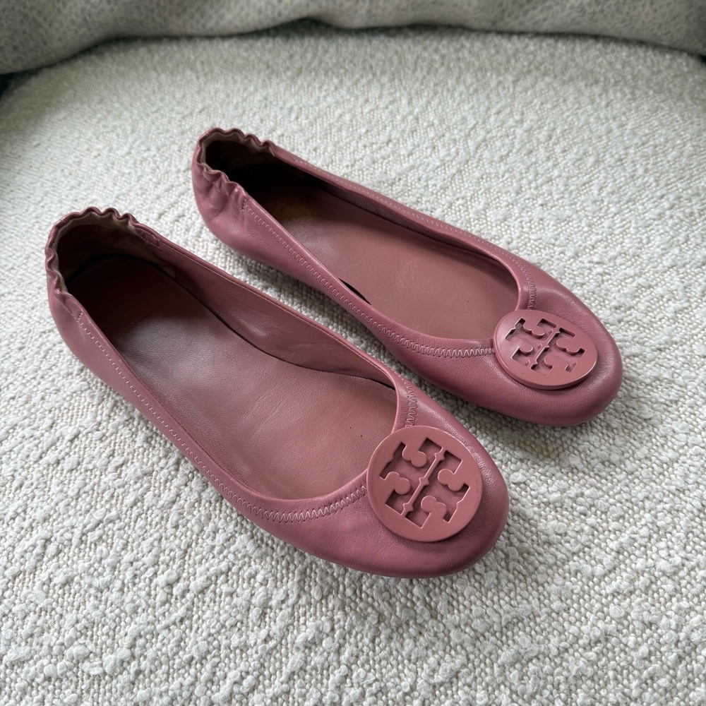 Tory Burch Reva Ballet Flats Peony Pink Logo Medallion Scrunch Back - Picture 5 of 9
